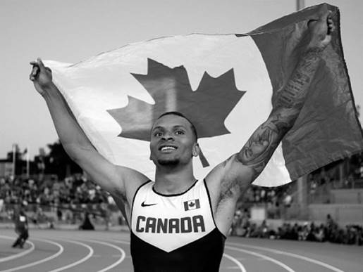 Andre De Grasse at the 2015 Pan American Games (© Getty Images)